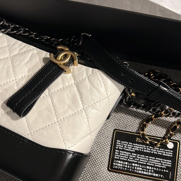 Chanel Gabriel Small handbag, white/black - Picture 13 of 13